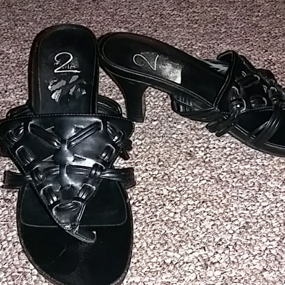 Black heeled sandals